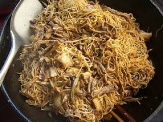Steamed Lom Noodles with Dried Beans recipe
