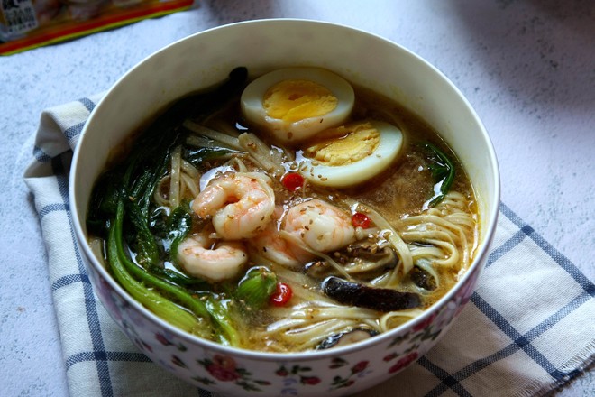 Sour Soup Shrimp Noodle Soup recipe