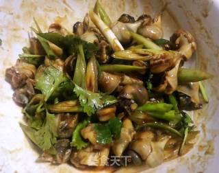 Scallions Mixed with Small Conch recipe