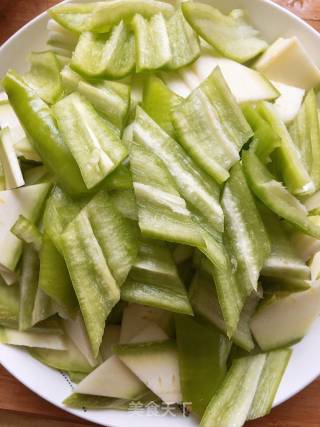 Stir-fried Zucchini with Hot Peppers recipe