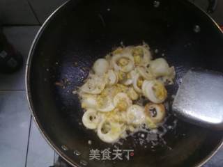 Pan-fried Poached Eggs recipe