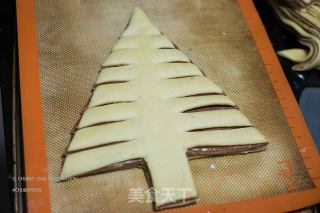 Hazelnut Butter Christmas Tree Twisted Roll recipe