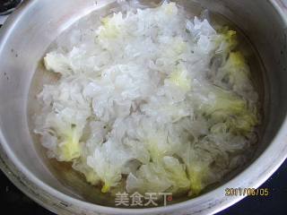 Strawberry Stewed Tremella recipe