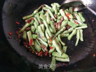 Braised Noodles with Beans recipe