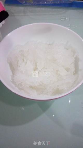 Stewed Bird's Nest with Rock Sugar and Sydney recipe