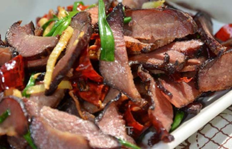 Spicy Stir-fried Wild Pork recipe