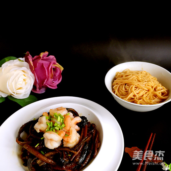 Stir-fried Eel and Shrimp Noodles recipe