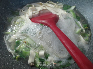 Tenderloin Noodles with Green Bean Sprouts recipe