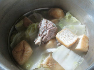 Oily Tofu, Cabbage and Bone Soup recipe