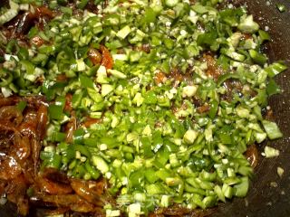 Stir-fried Dried River Prawns with Green Pepper recipe