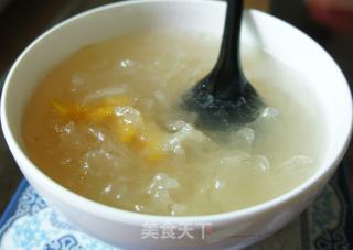 Lotus Seed Tremella Bone Soup recipe