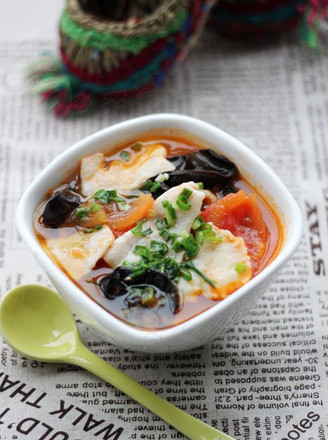 Fungus Tomato Fish Soup