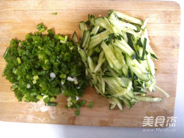 Cold Noodles with Cucumber and Shallots recipe