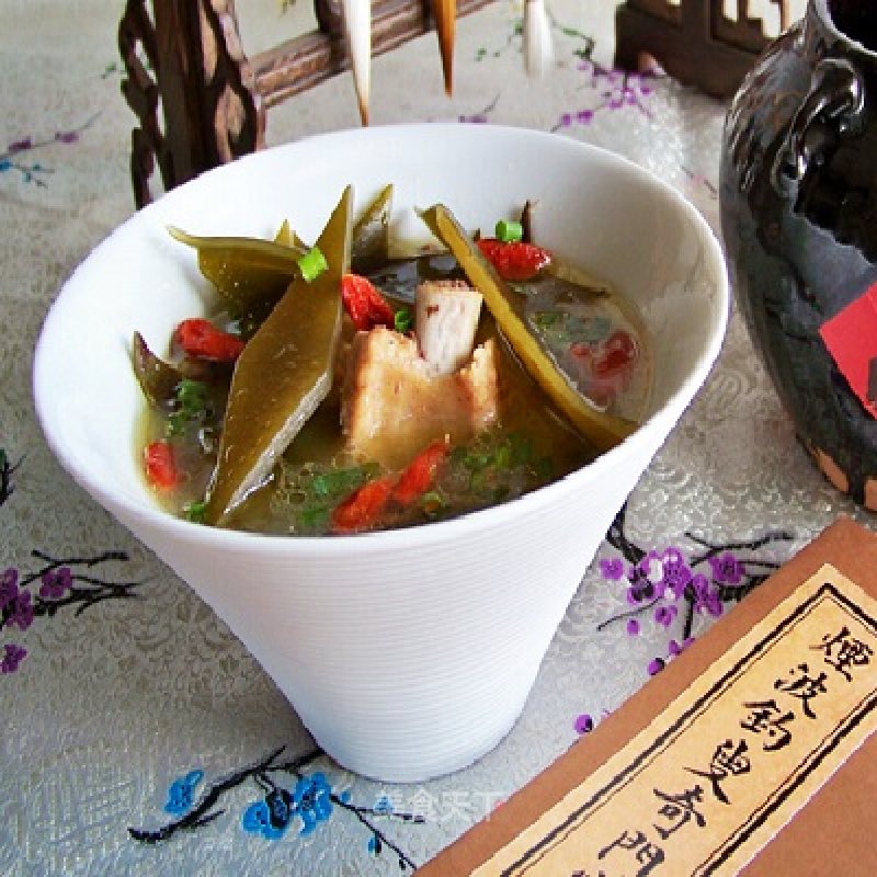 Seaweed Pork Ribs Soup recipe