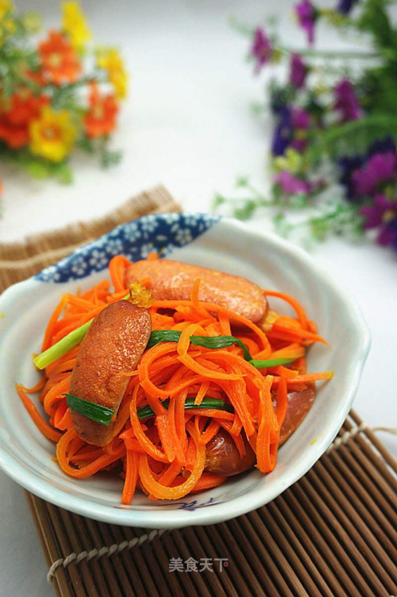 Carrot Crispy Intestine Stir-fry recipe