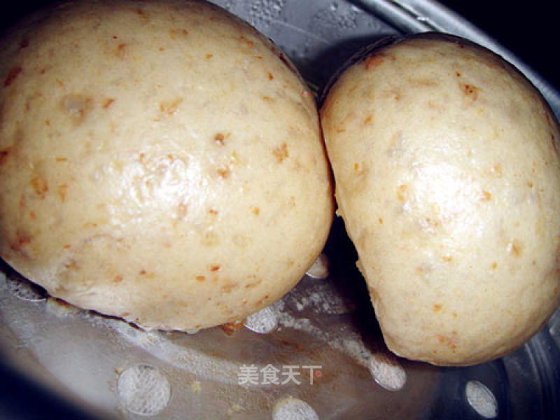 Whole Wheat Red Date Buns recipe