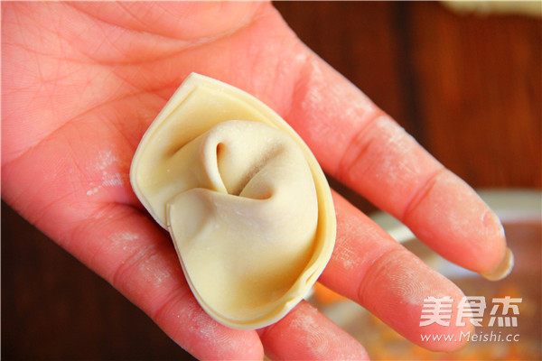 Queen Lobster Wonton recipe