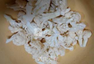 Peanuts Mixed with Carrot Fungus recipe