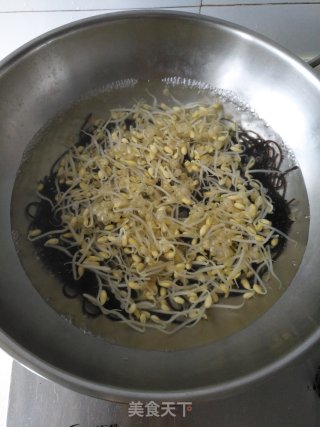 Fern Root Powder Mixed with Bean Sprouts recipe