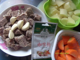 Curry Beef with Carrots and Potatoes recipe