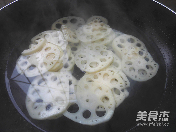 Hawthorn and Lotus Root Slices recipe