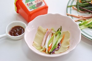 Vegetable Rolls with Bean Curd Dipping Sauce [onion Companion Only Sauce Version] recipe