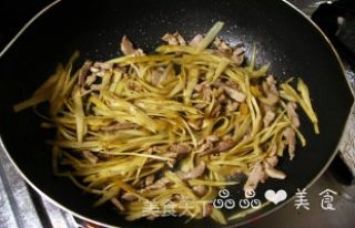 Burdock Beef Shredded recipe