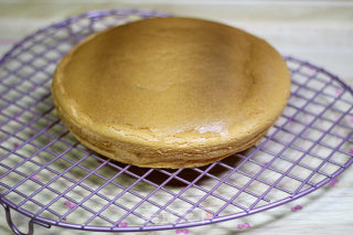 Heart-shaped Cake-for You Who are Different on Queen's Day recipe