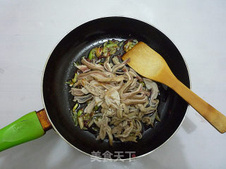 Stir-fried Shredded Tripe with Green Garlic recipe