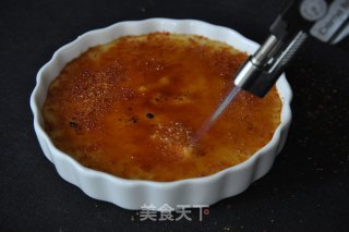 The Caramel Pudding that is Really Sprayed with Flames is Called-crème Brulée recipe