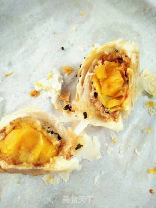 Pork Floss Mochi and Egg Yolk Crisp recipe