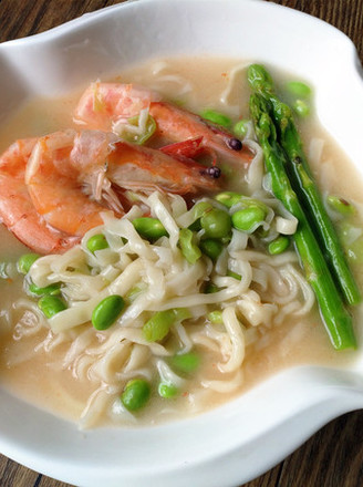 Hand-rolled Noodles with Asparagus recipe