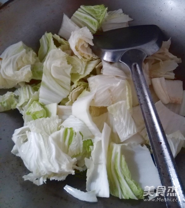 Stir-fried Cabbage with Pineapple recipe