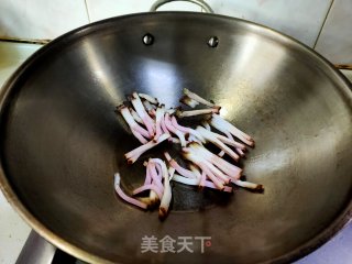 Stir-fried Bacon with Water Spinach recipe