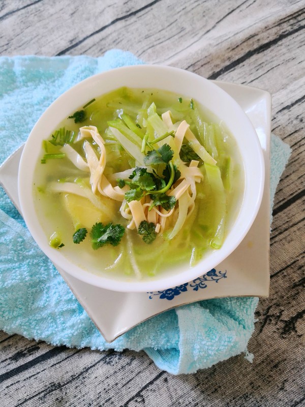 Green Radish and Tofu Soup recipe