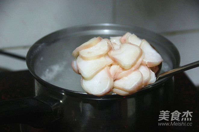 Stir-fried Octopus Feet with Green Red Pepper and Onion recipe