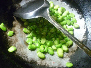 Broad Bean Soup with Pickled Vegetables and Mushrooms recipe