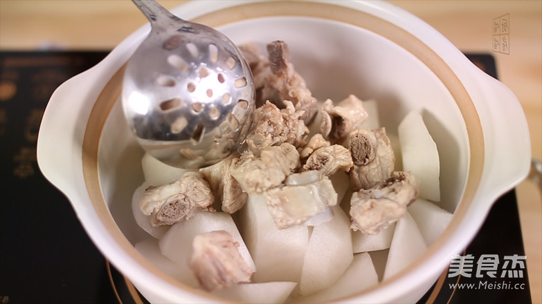 White Radish Ribs Soup recipe