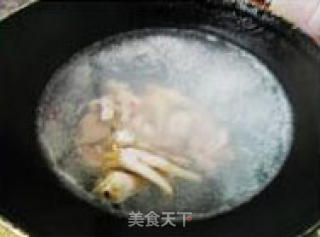 Chicken Feet Lean Meat Fruit Ginseng Soup recipe