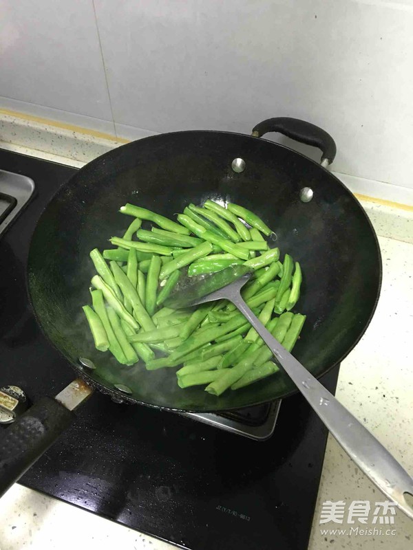 Stir-fried String Beans recipe