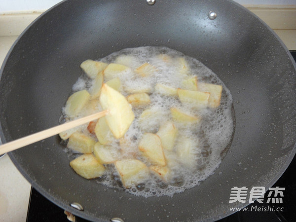 Pork Ribs with Soy Sauce and Potatoes recipe