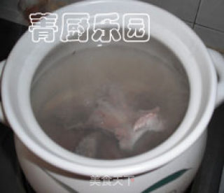 Black Sesame and Black Bean Bone Soup recipe