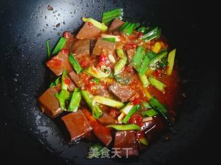 Roasted Duck Blood with Garlic Sprouts recipe