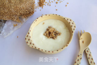 Homemade Yogurt Mixed with Oatmeal recipe