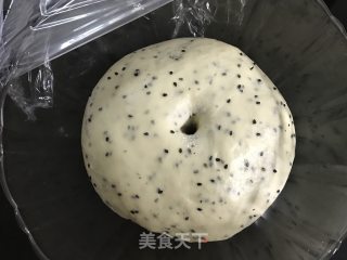 Black Sesame Sweet Potato Twisted Bread recipe