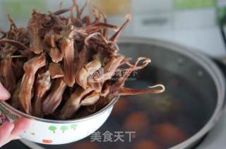 Marinated Duck Tongue with Dried Tofu and Egg recipe