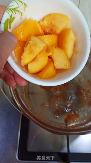 Peach Gum Yellow Peach Lily Soup recipe