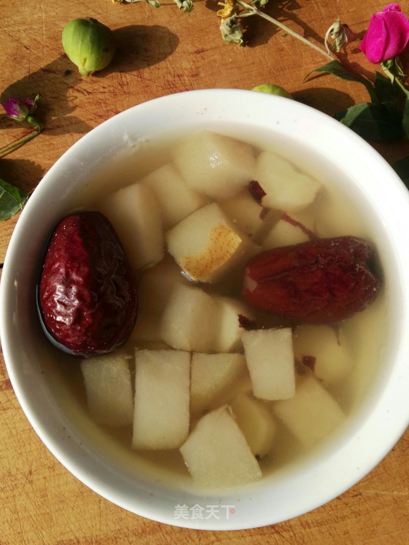 Sweet Pear and Water Chestnut Soup recipe