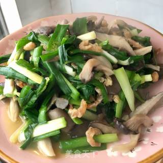 Stir-fried Sea Rice with Leek and Oyster Mushroom recipe
