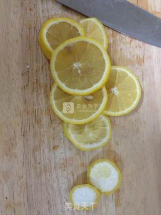 Summer Heat-relieving Lemon Honey recipe